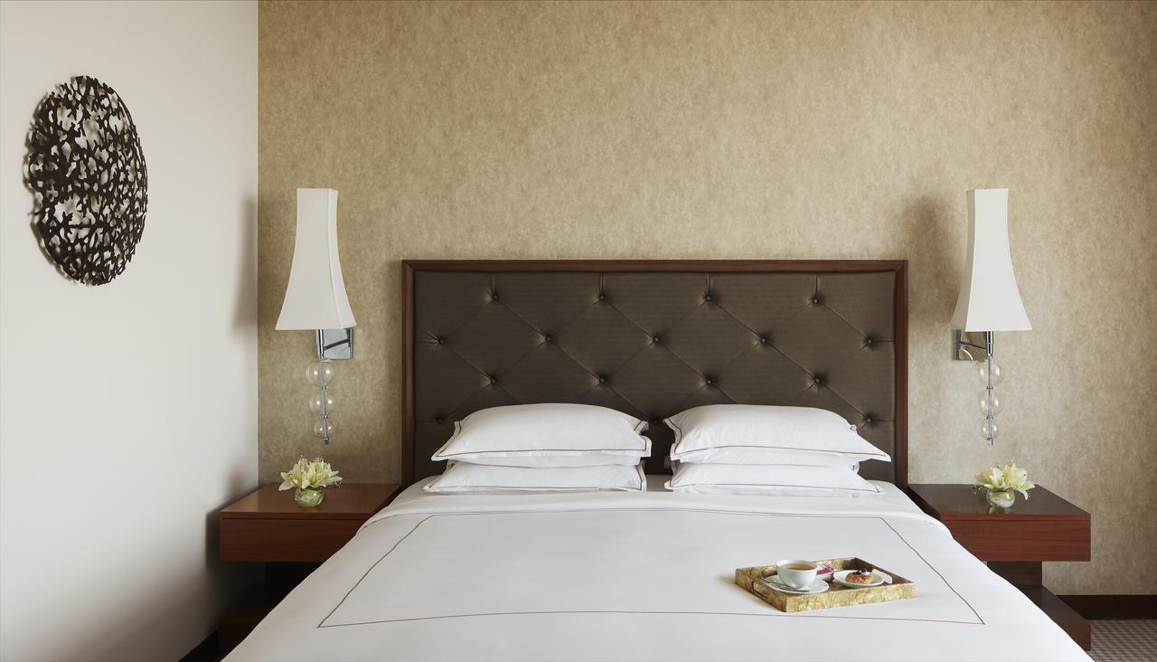 Taj Swarna, Amritsar Ξενοδοχείο Εξωτερικό φωτογραφία A bedroom at the Taj Mahal Palace