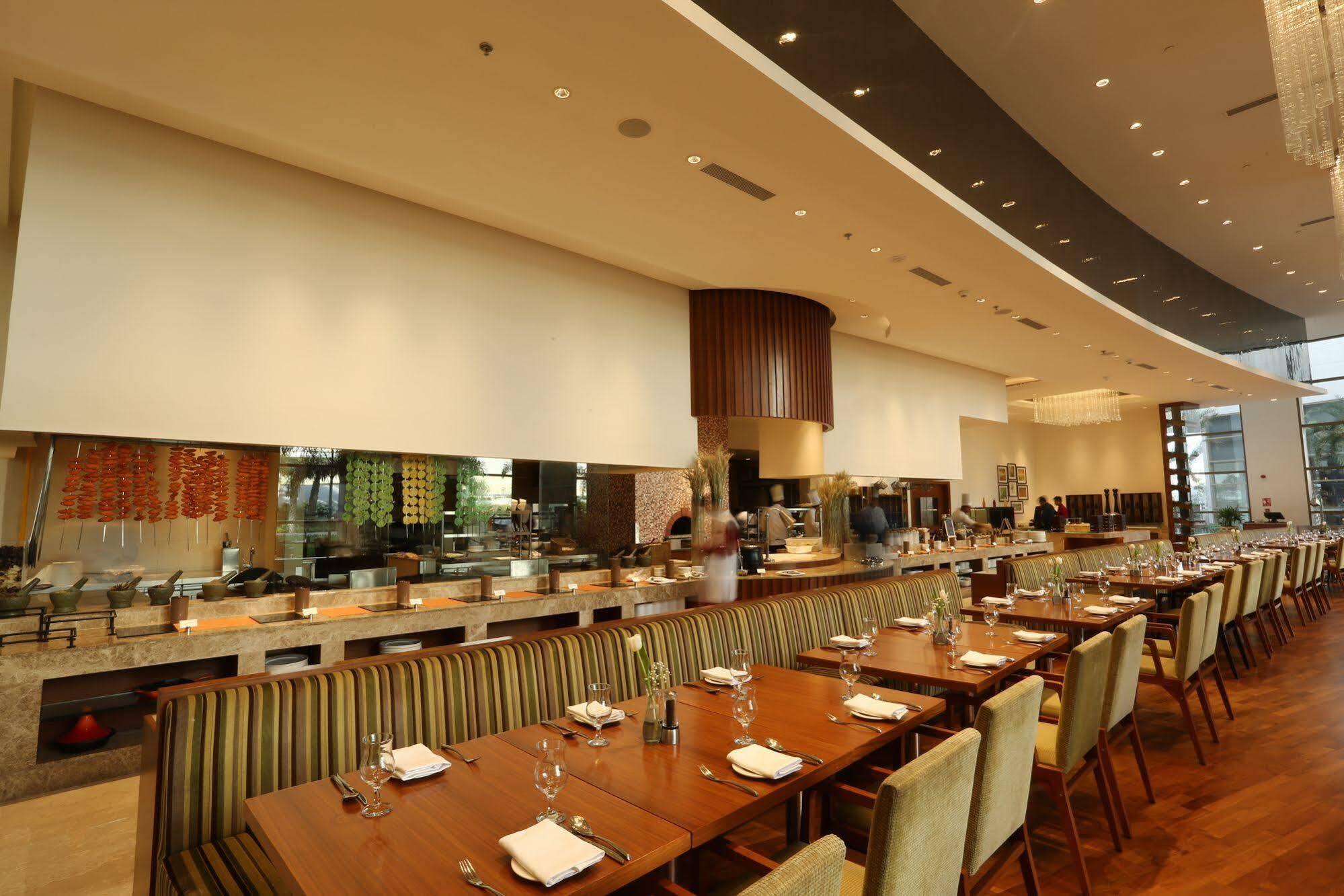 Taj Swarna, Amritsar Ξενοδοχείο Εξωτερικό φωτογραφία The restaurant