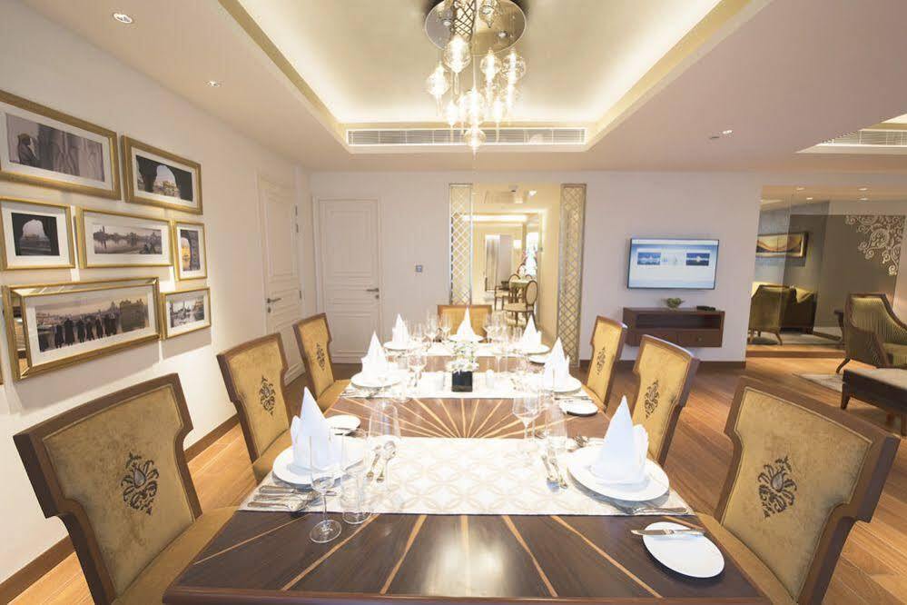 Taj Swarna, Amritsar Ξενοδοχείο Εξωτερικό φωτογραφία The dining room of the Presidential Suite