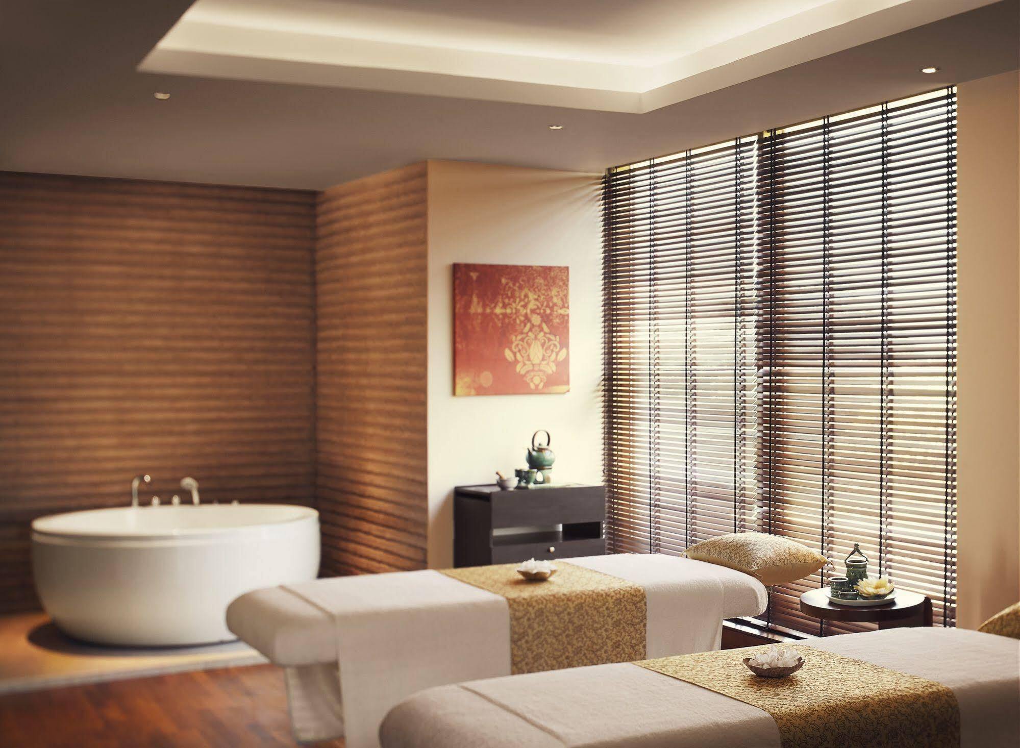 Taj Swarna, Amritsar Ξενοδοχείο Εξωτερικό φωτογραφία A treatment room at the spa