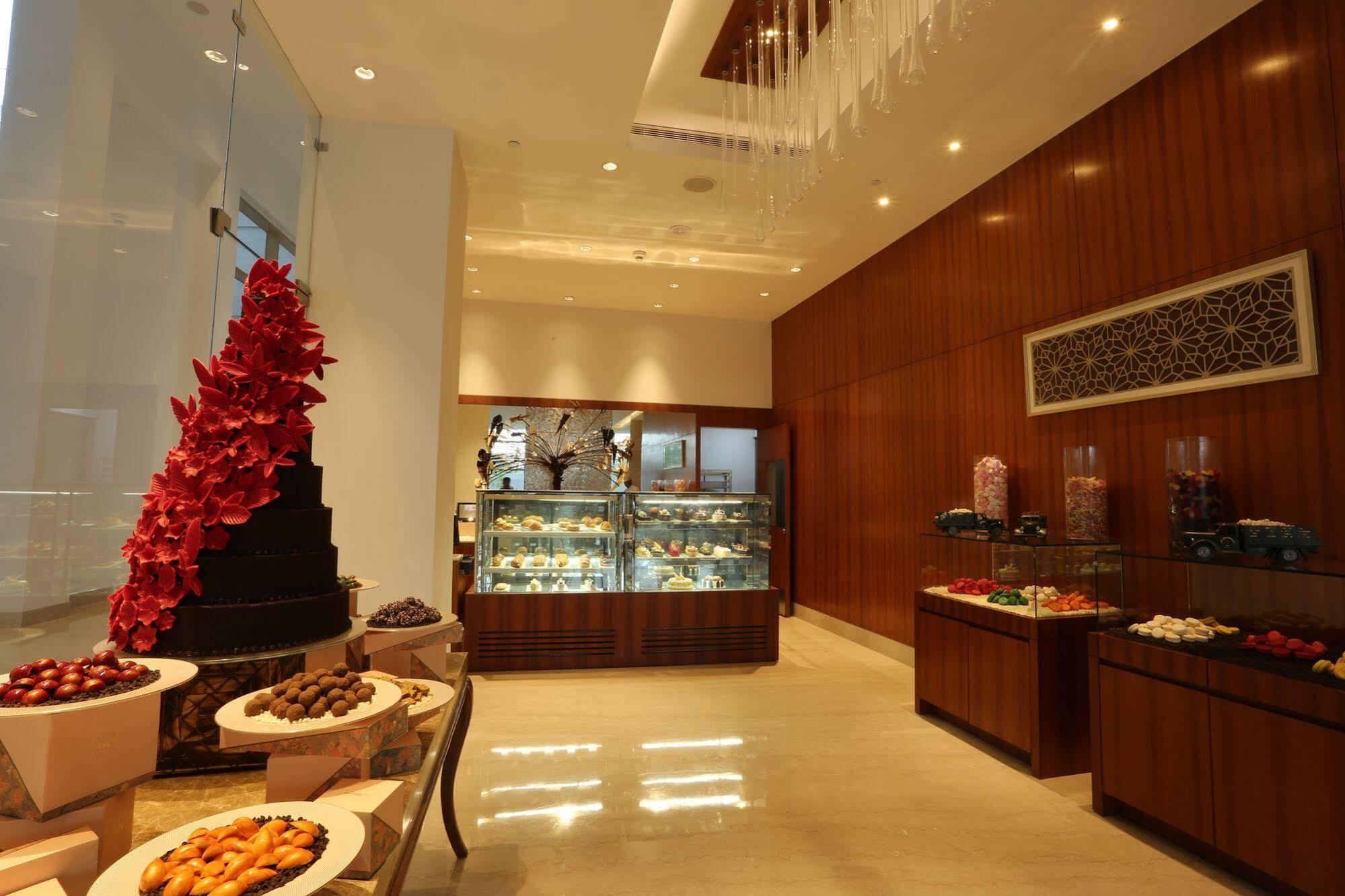 Taj Swarna, Amritsar Ξενοδοχείο Εξωτερικό φωτογραφία The Pastry Shop