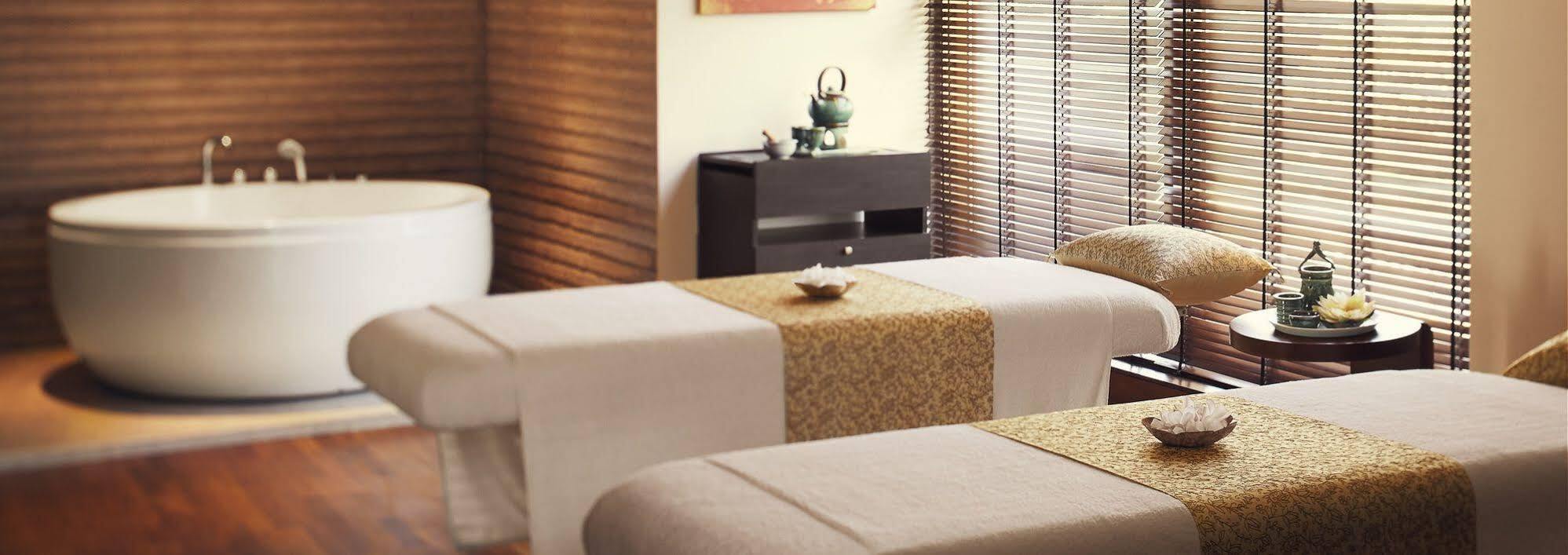 Taj Swarna, Amritsar Ξενοδοχείο Εξωτερικό φωτογραφία A treatment room at the spa